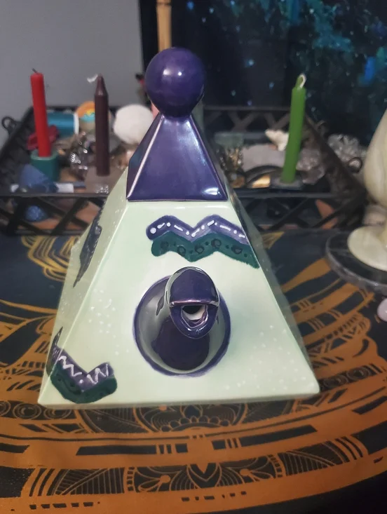 Unique Handmade Pyramid Teapot In Amazing Condition - Picture 4 of 9